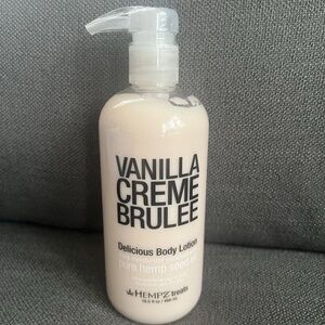 Vanilla Creme Brulee Hempz Sweet Treats Body Lotion with pump NEW
